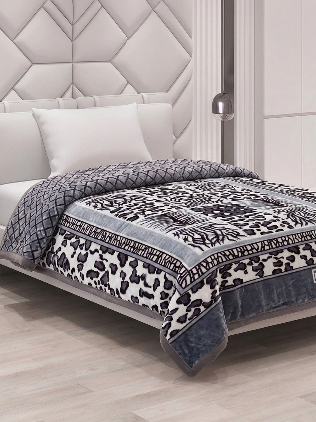 Printed Single Bed 3 Ply 900 GSM Blanket for Winter (Umang), Weight 3.2 kg