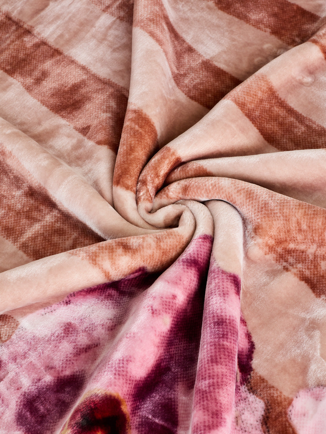 Printed Single Bed 2 Ply 700 GSM Blanket for Winter (Wade), Weight 3.7 kg