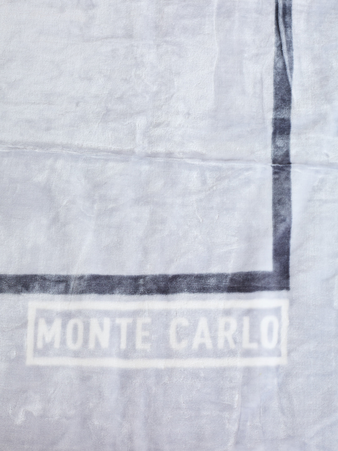 Printed Double Bed 3 Ply 900 GSM Blanket for Winter (Wild Side), Weight 4.8 kg