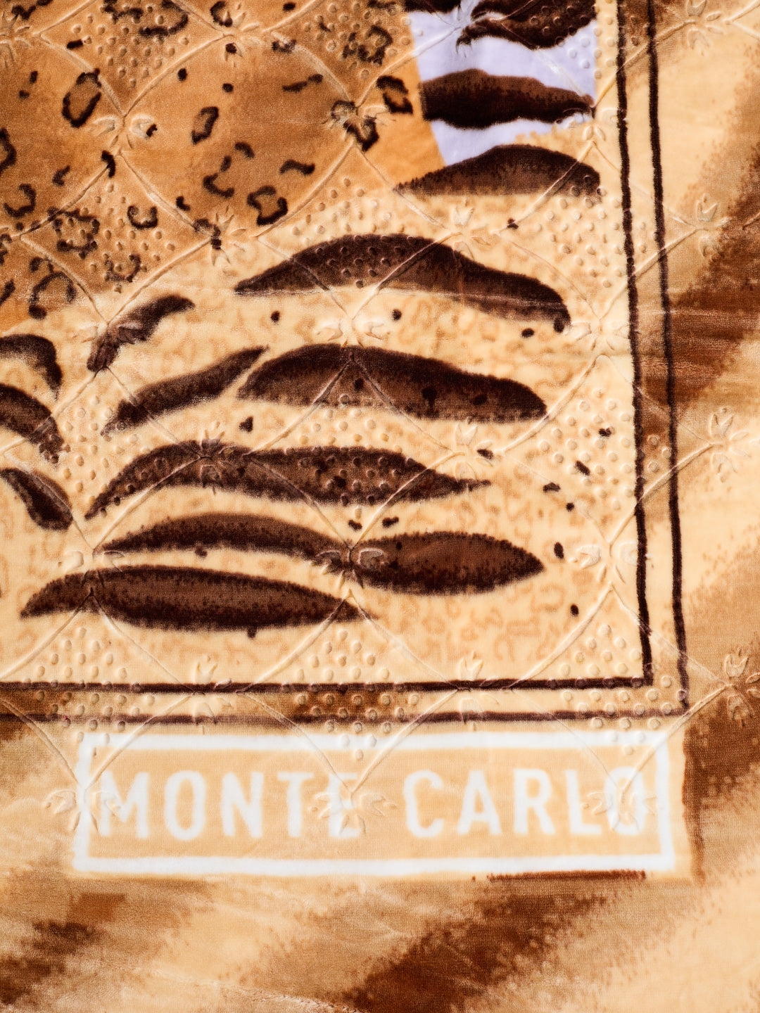 Printed Double Bed 3 Ply 900 GSM Blanket for Winter (Wild Side), Weight 4.8 kg