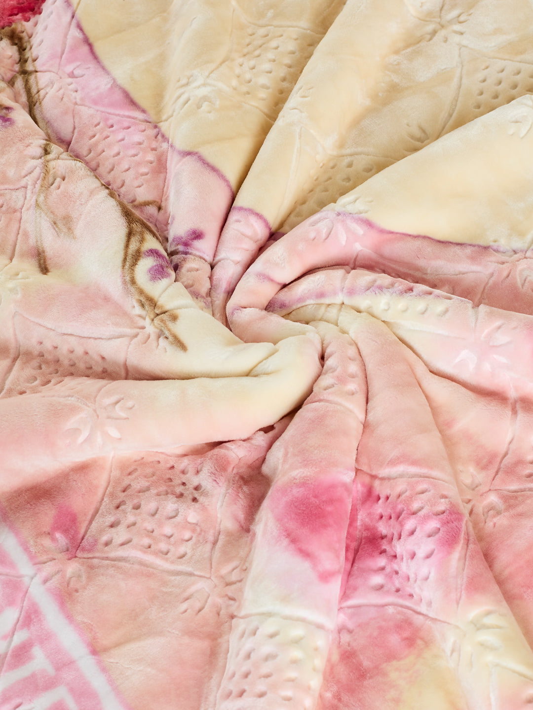 Printed Double Bed 3 Ply 900 GSM Blanket for Winter (Wild Side), Weight 4.8 kg