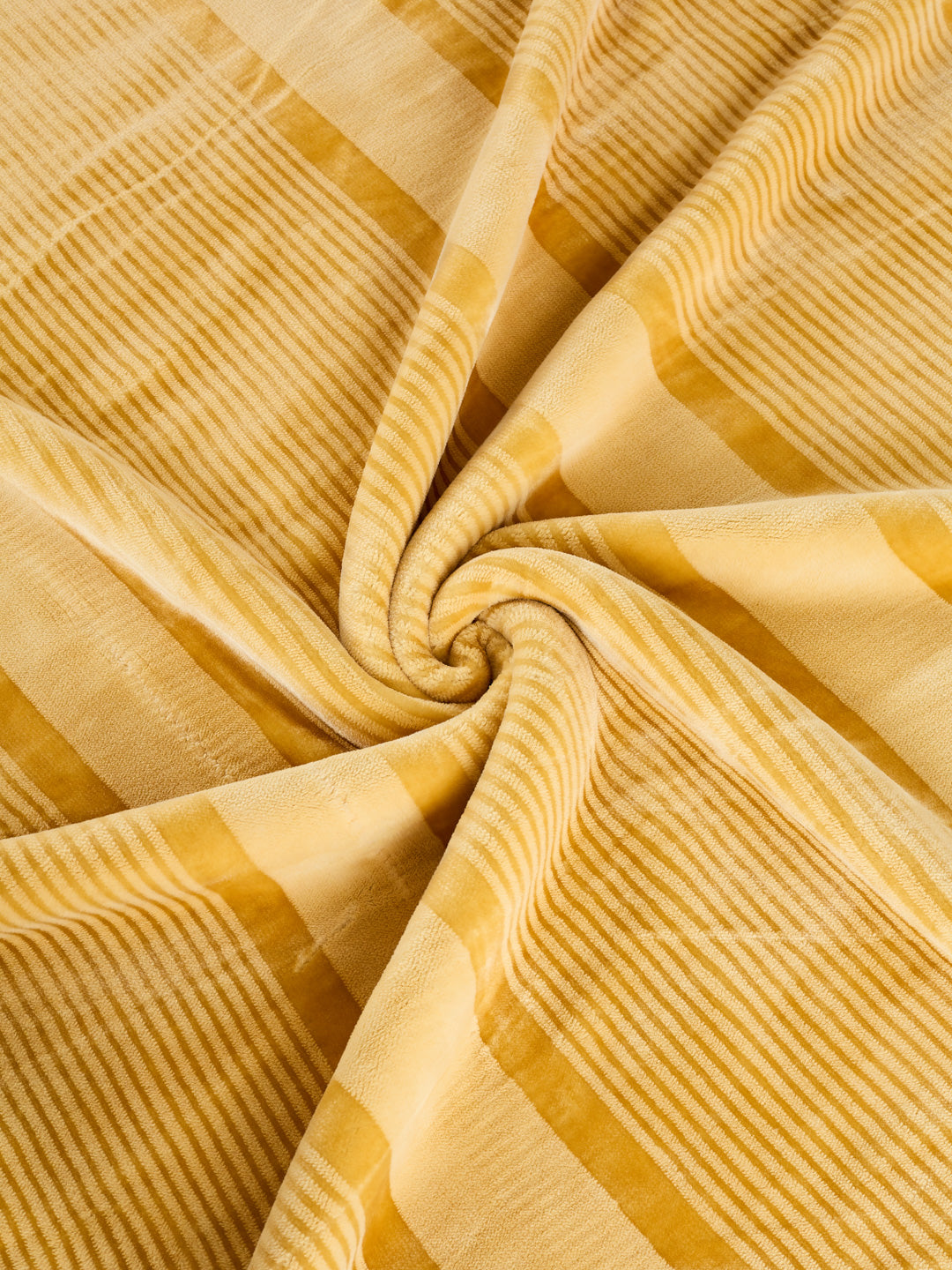 Printed Double Bed 2 Ply 990 GSM Blanket for Winter (Zurich), Weight 5.2 kg