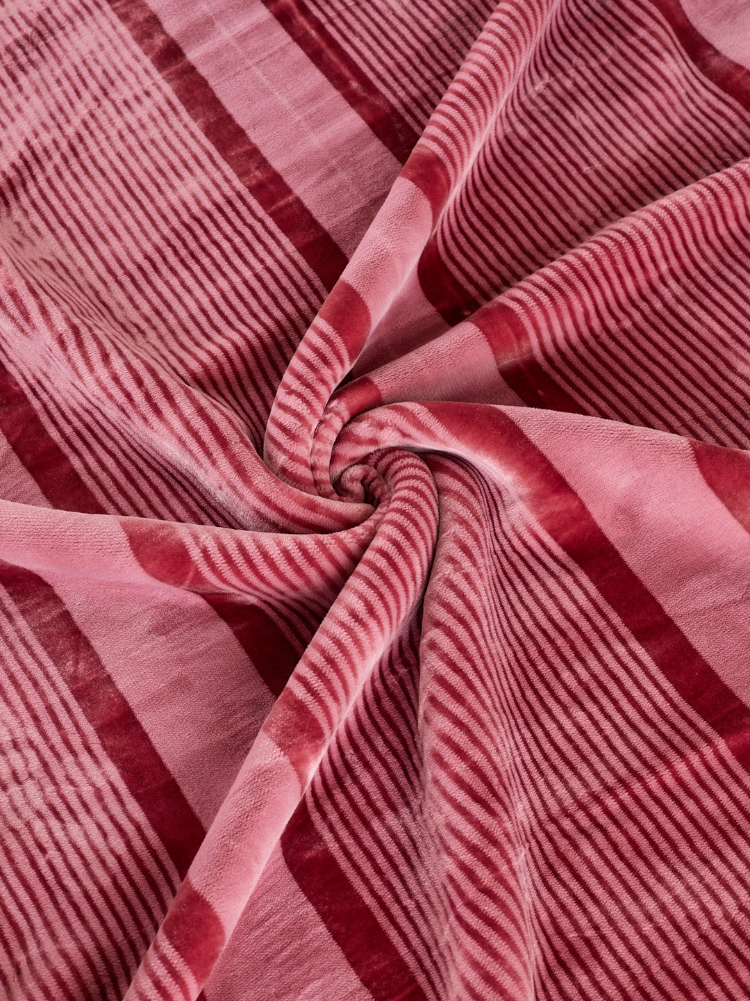 Printed Double Bed 2 Ply 990 GSM Blanket for Winter (Zurich), Weight 5.2 kg