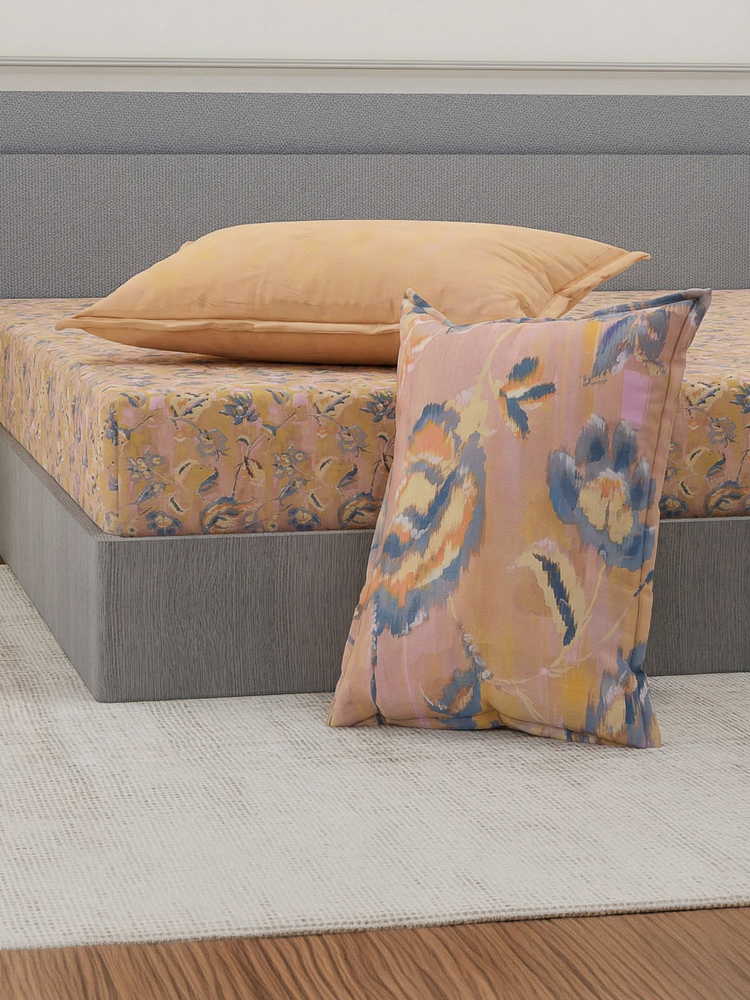 Luxury 300 TC Pure Cotton King Size Bedsheet with 4 Pillow Covers Brush & Bloom Collection