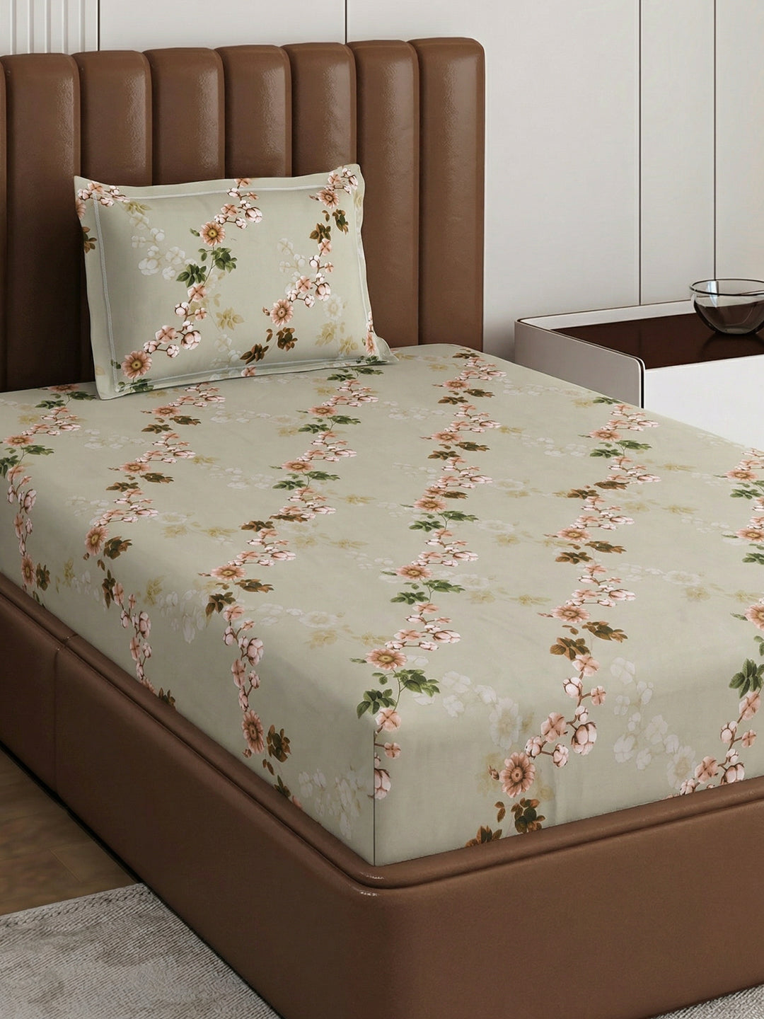 130 GSM Polyester Single Bed Bedsheet with 1 Pillow Cover Decoy Collection