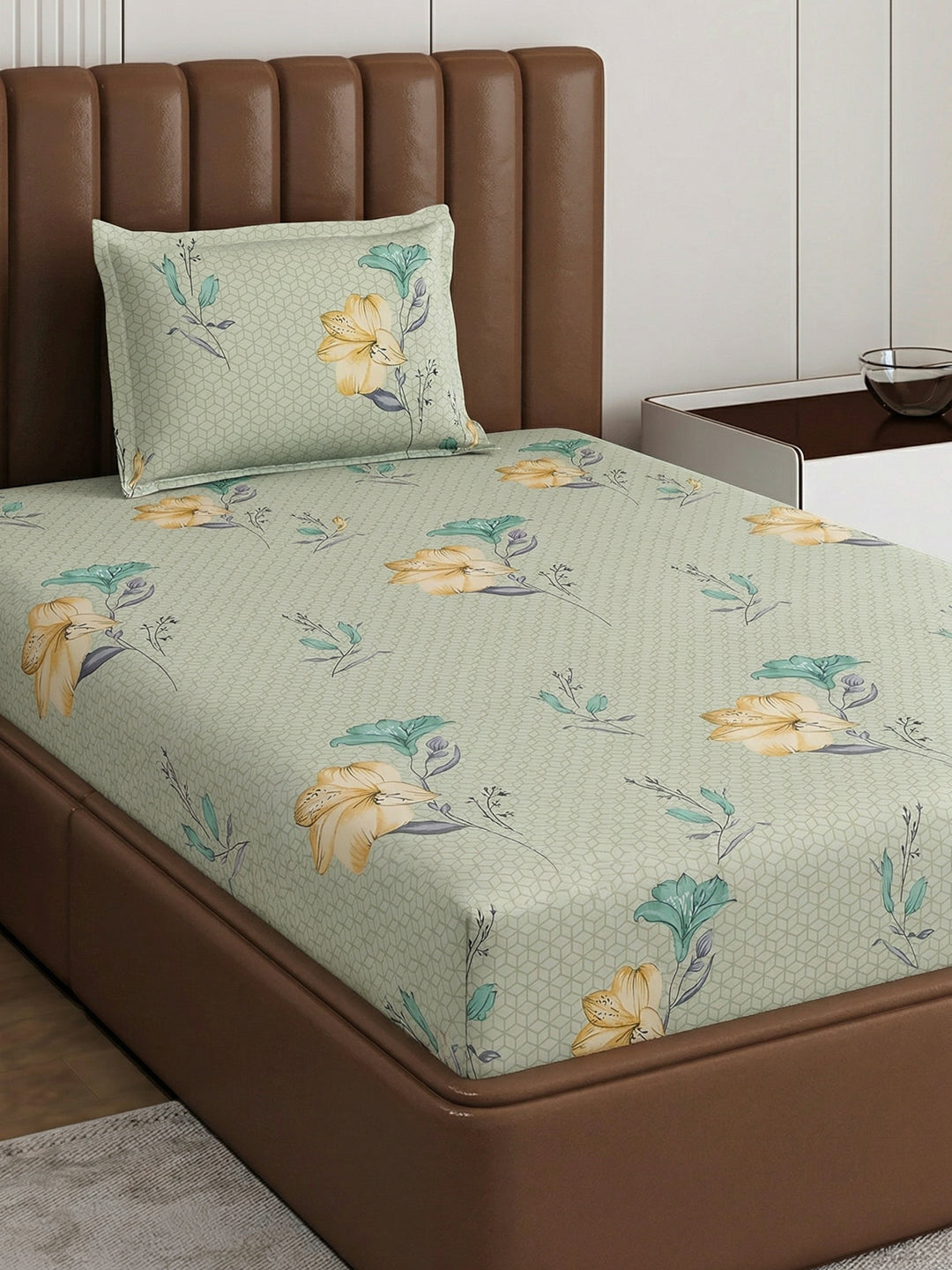 130 GSM Polyester Single Bed Bedsheet with 1 Pillow Cover Decoy Collection