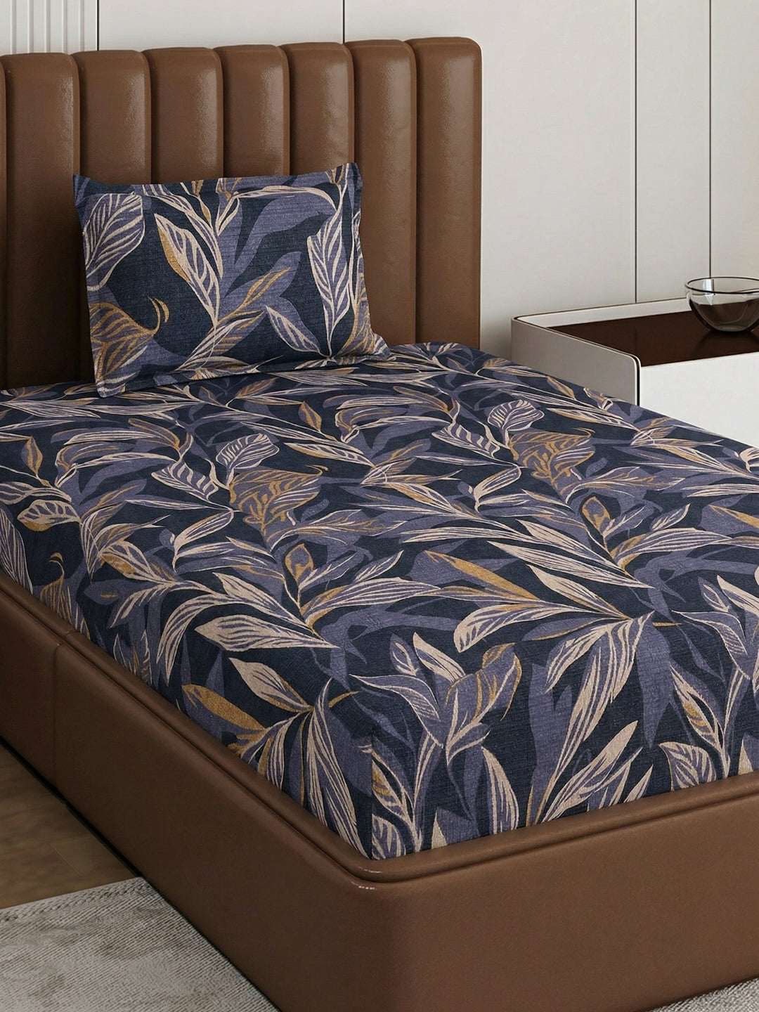 130 GSM Polyester Single Bed Bedsheet with 1 Pillow Cover Decoy Collection