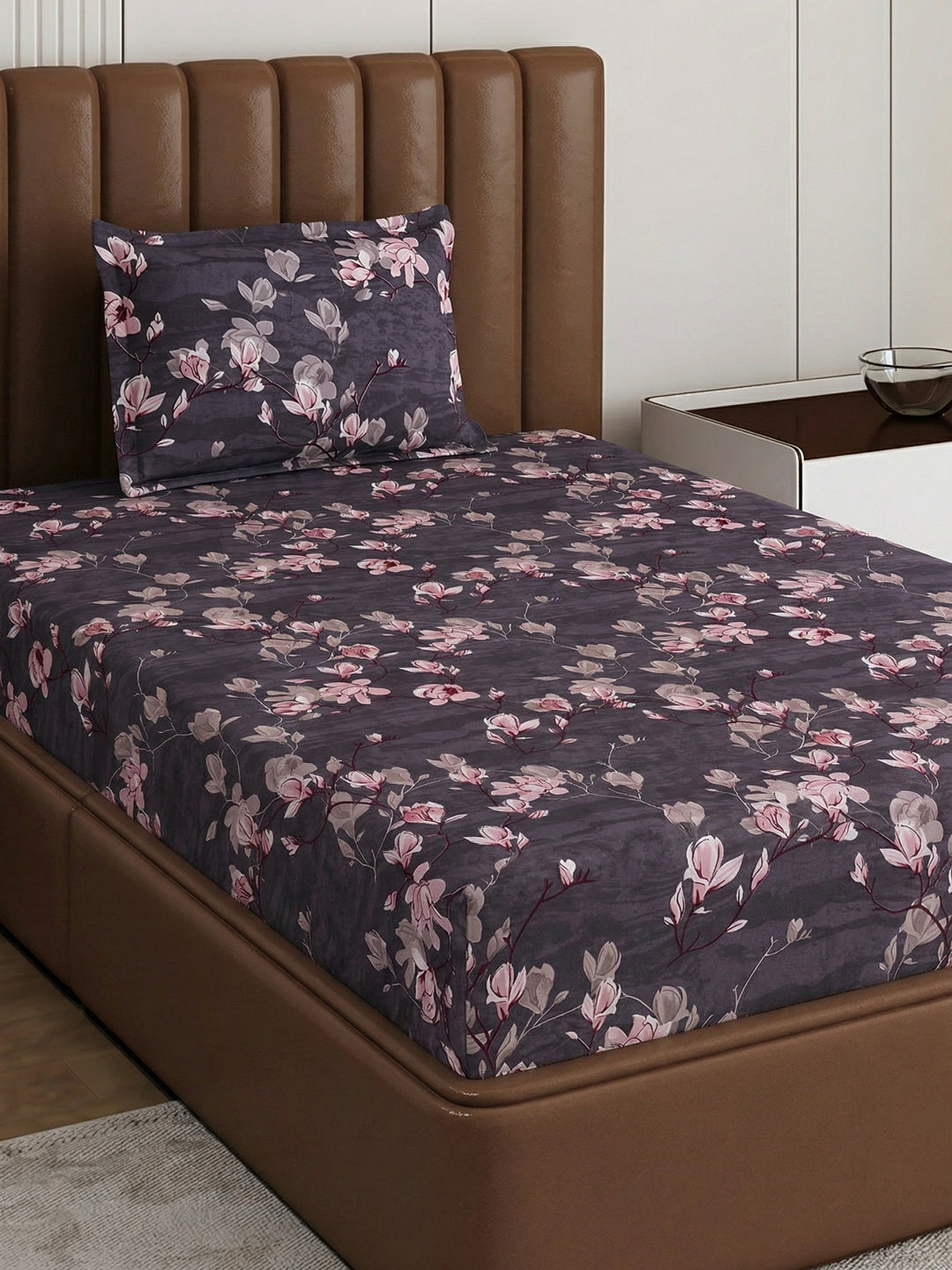 130 GSM Polyester Single Bed Bedsheet with 1 Pillow Cover Decoy Collection