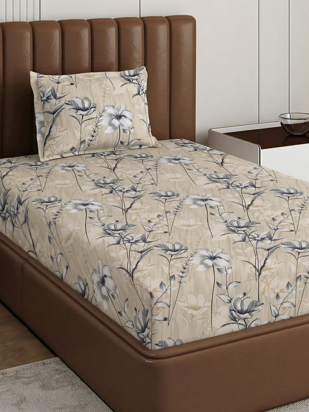 130 GSM Polyester Single Bed Bedsheet with 1 Pillow Cover Decoy Collection