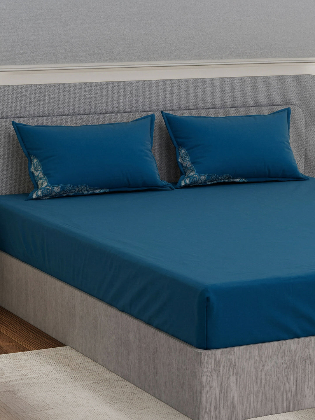 Luxury 400 TC Pure Cotton King Size Bedsheet with 2 Pillow Covers Lace Magic Collection