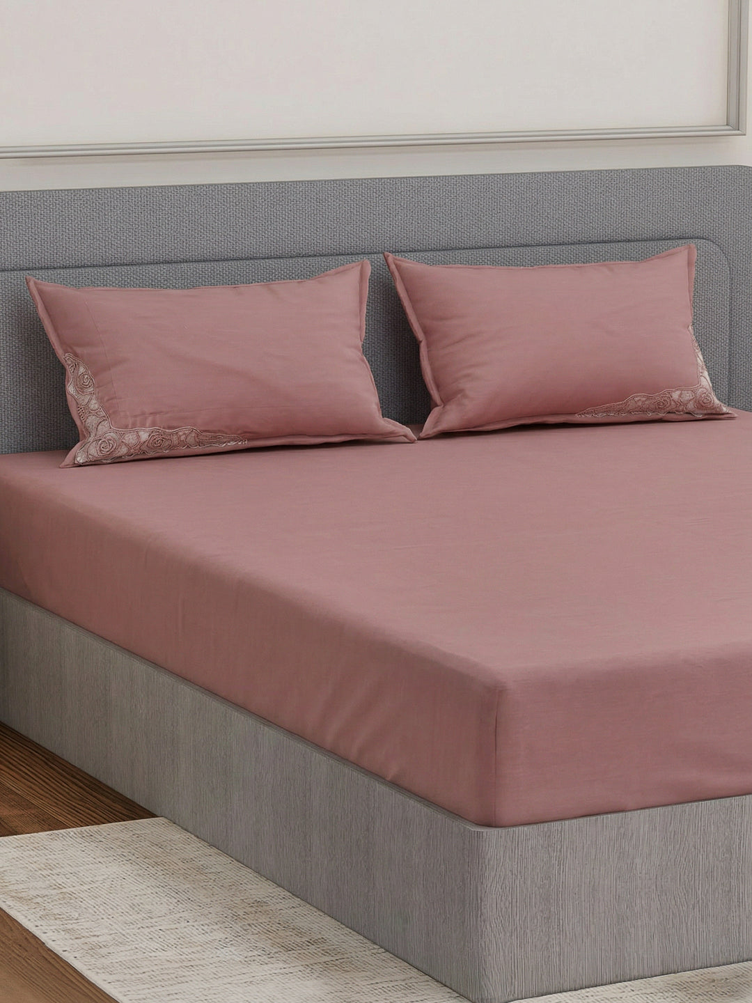 Luxury 400 TC Pure Cotton King Size Bedsheet with 2 Pillow Covers Lace Magic Collection