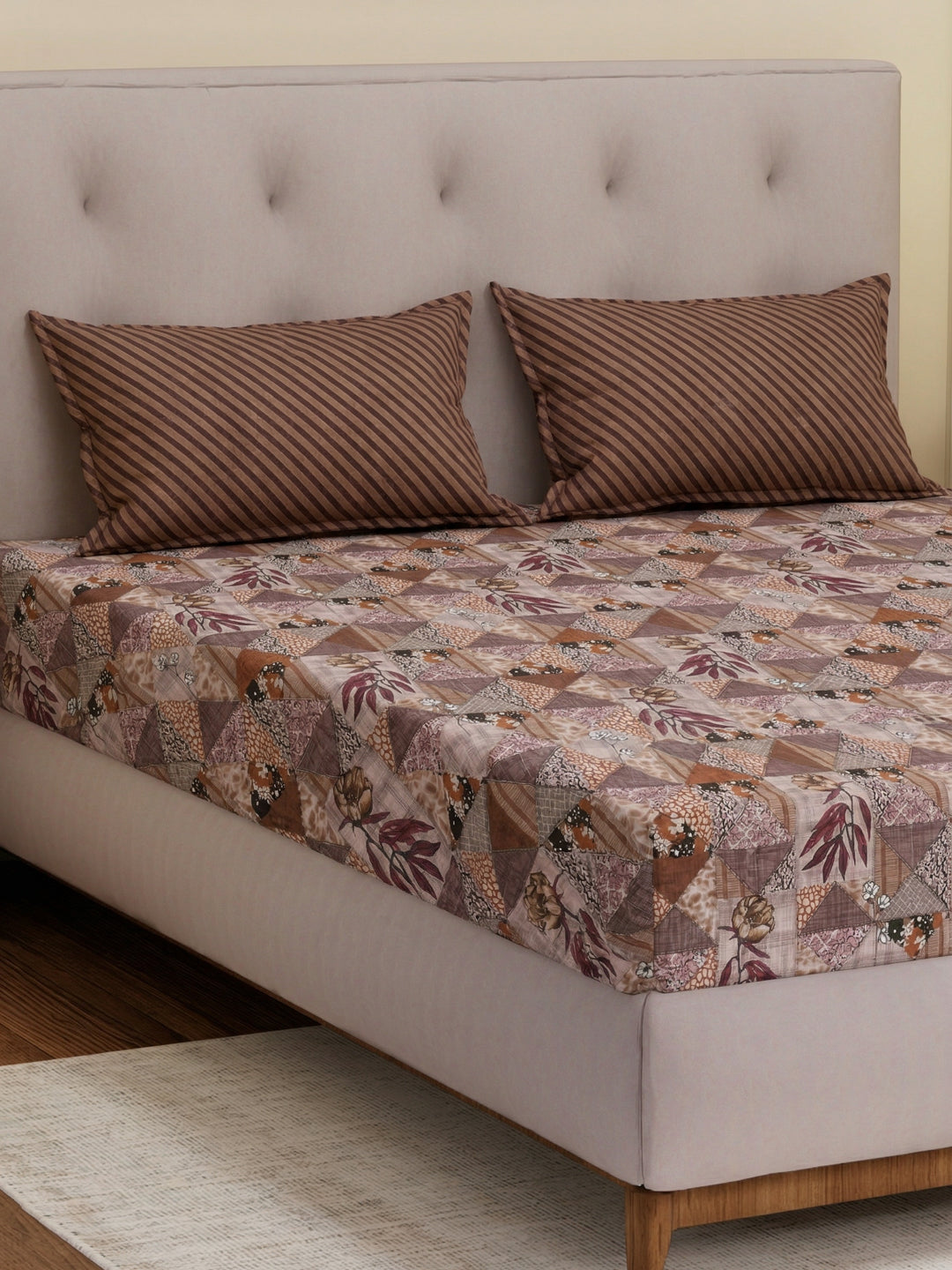 MOCA by Monte Carlo 120 TC Polycotton Double Bed Bedsheet with 2 Pillow Covers Paradise Collection