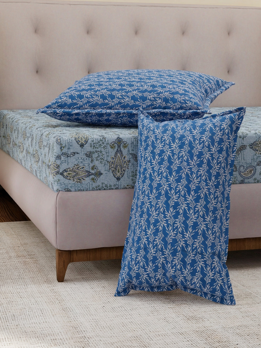 MOCA by Monte Carlo 120 TC Polycotton Double Bed Bedsheet with 2 Pillow Covers Paradise Collection
