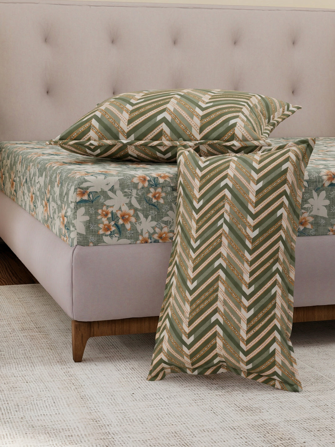 MOCA by Monte Carlo 120 TC Polycotton Double Bed Bedsheet with 2 Pillow Covers Paradise Collection