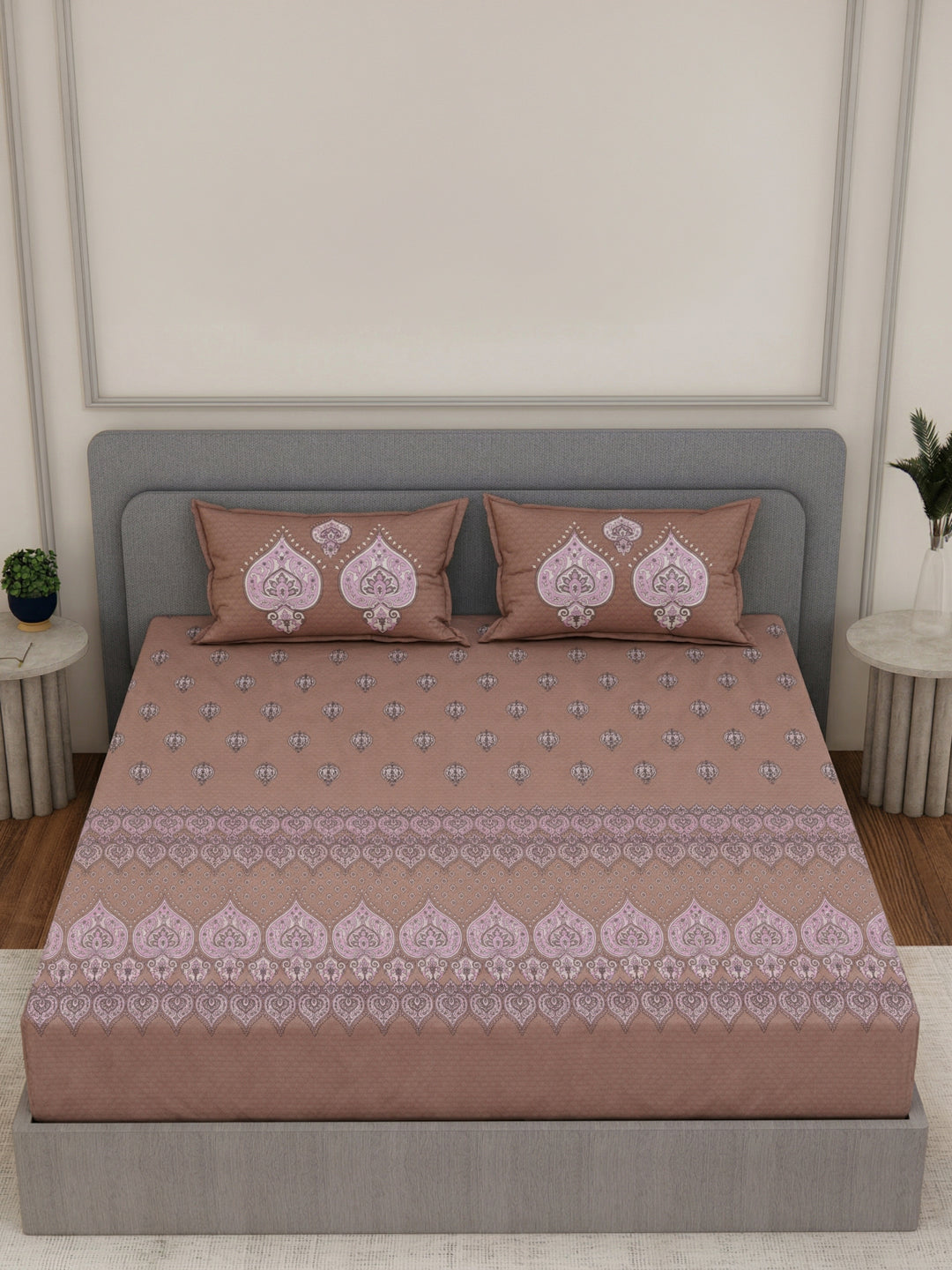 144 TC Pure Cotton King Size Bedsheet with 2 Pillow Covers Tradition Collection