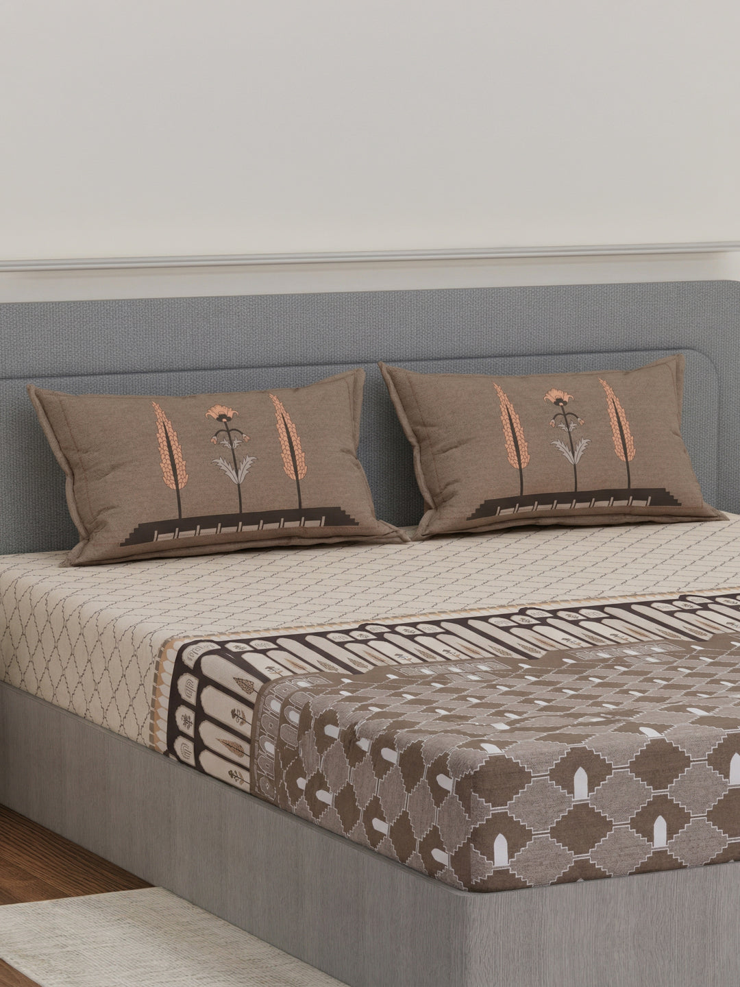 144 TC Pure Cotton King Size Bedsheet with 2 Pillow Covers Tradition Collection