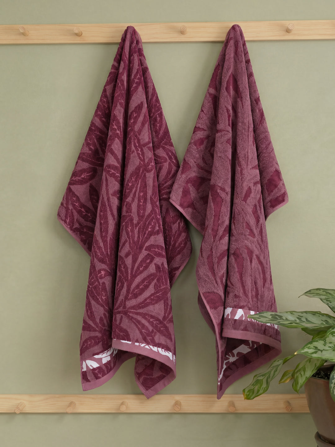 Luxury Burgundy Bamboo Cotton Self Design 630 GSM Bath Towel Eco Bamboo Bliss 1 Pc Pvc