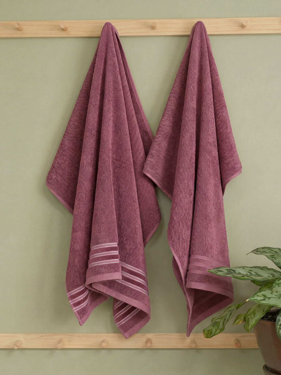 Luxury Burgundy Bamboo Cotton Self Design 630 GSM Bath Towel Eco Bamboo Bliss 1 Pc Pvc