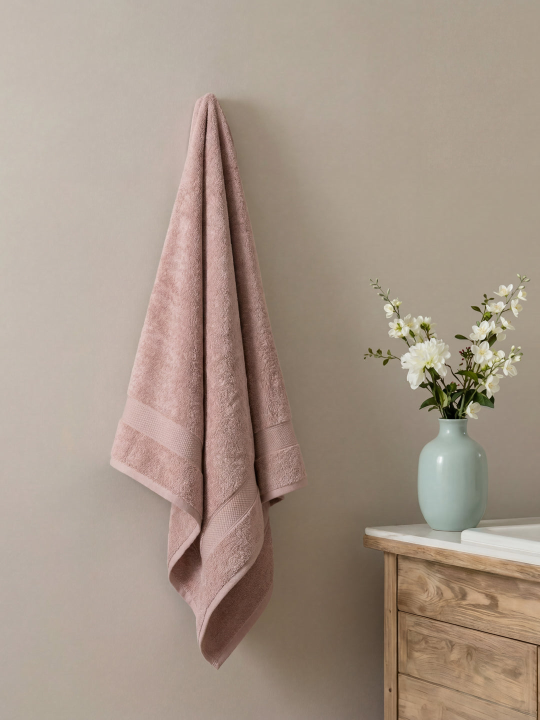 Luxury Beige Bamboo Cotton Solid 600 GSM Bath Towel Eco Bamboo 1 Pc Pvc Pack