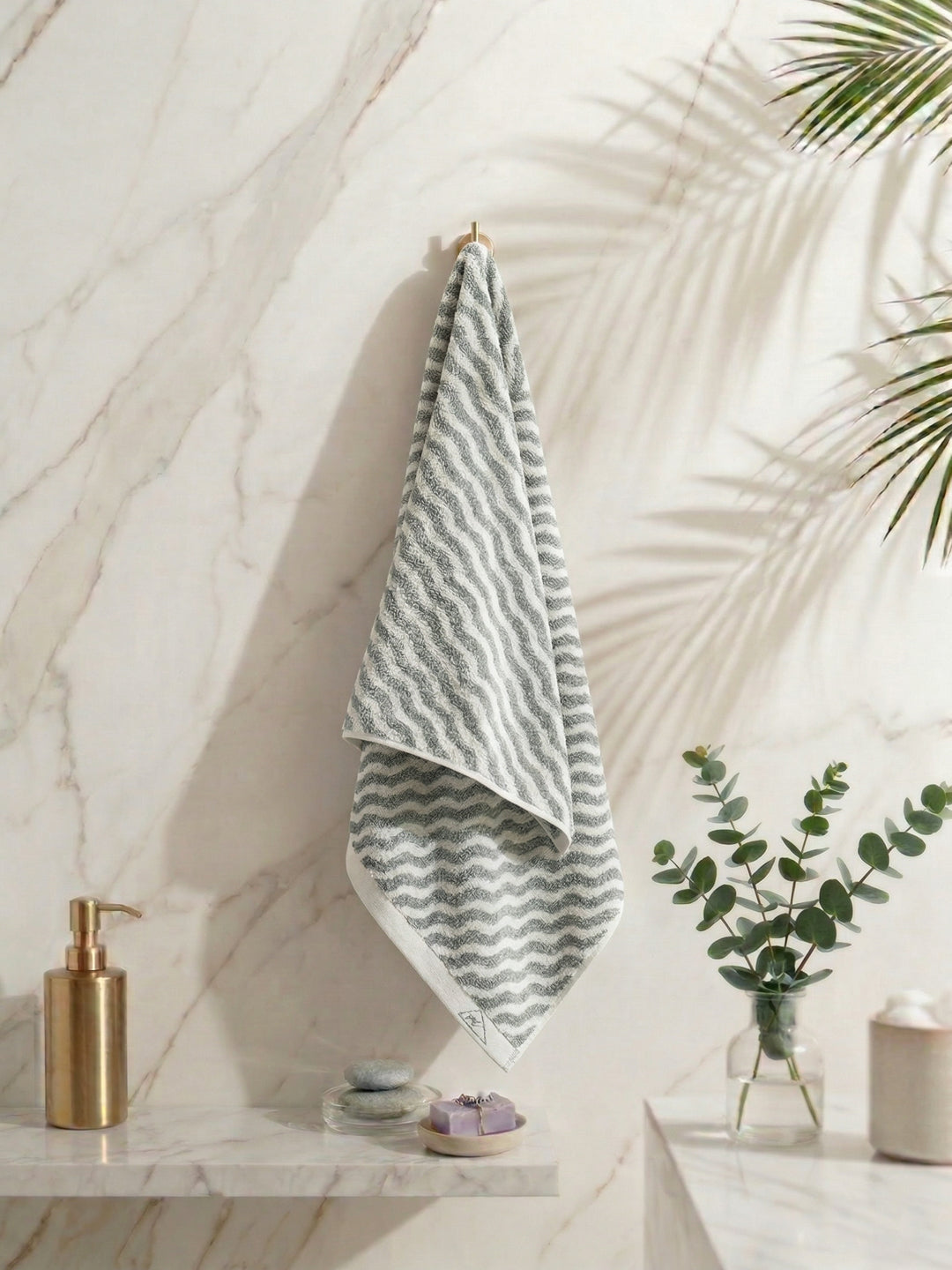 Premium Green & White Pure Cotton Self Design 500 GSM Bath Towel 1 Piece (Green Weave Collection)