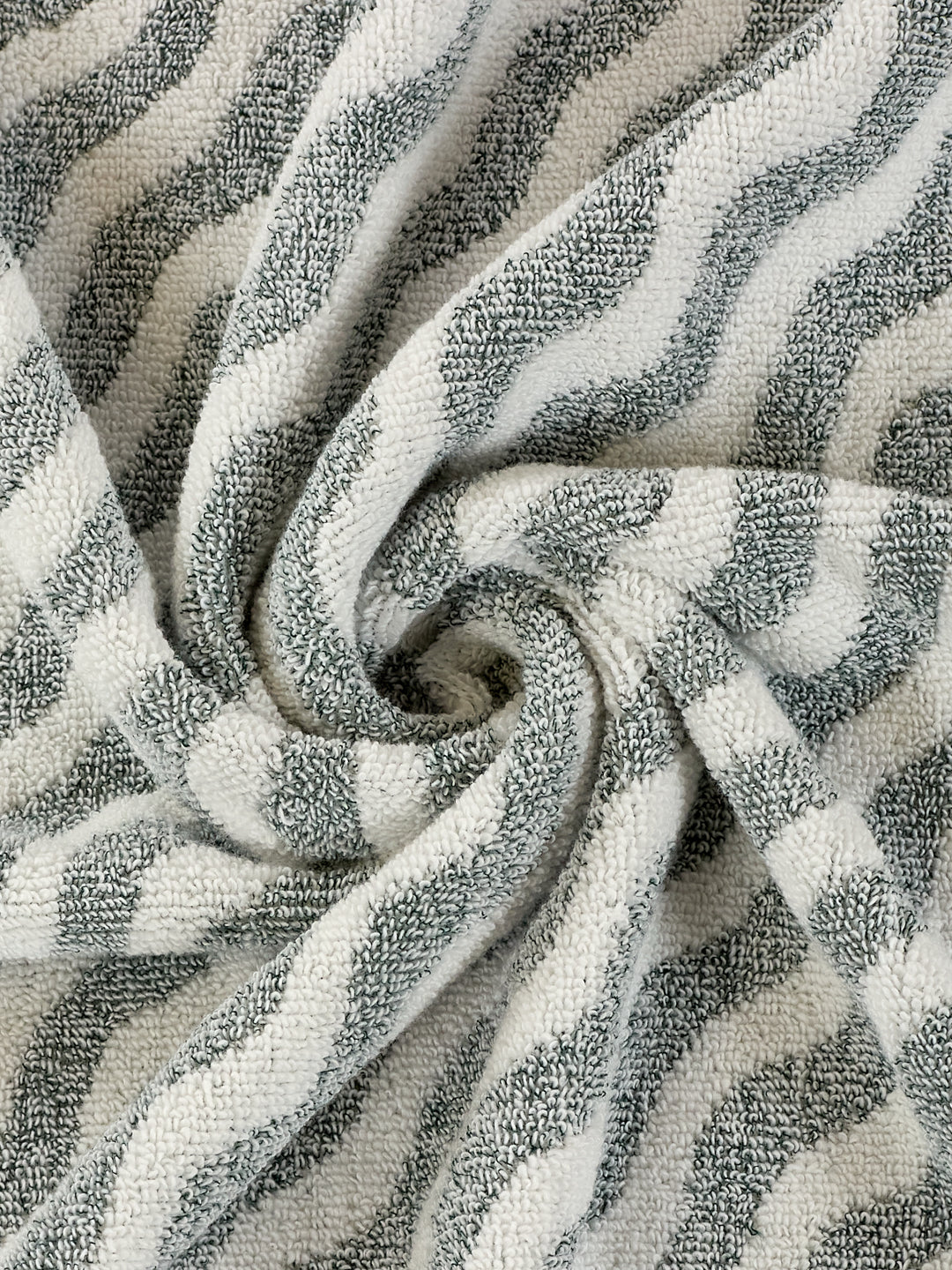 Premium Green & White Pure Cotton Self Design 500 GSM Bath Towel 1 Piece (Green Weave Collection)