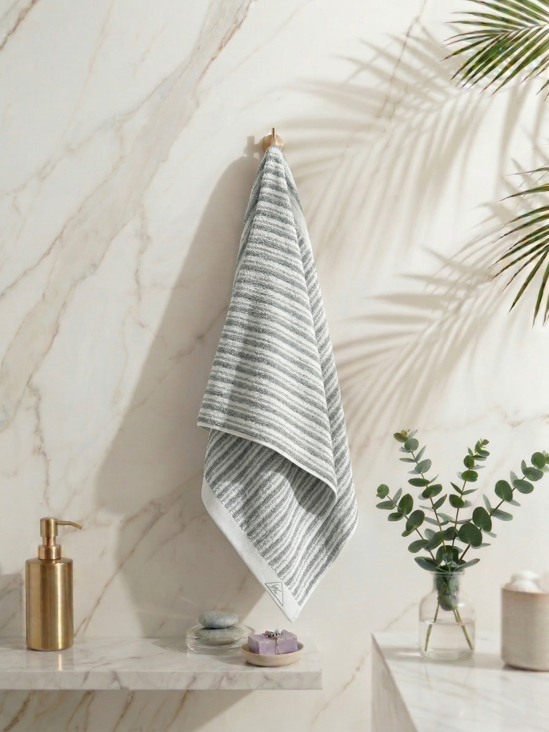 Premium Green & White Pure Cotton Self Design 500 GSM Bath Towel 1 Piece (Green Weave Collection)