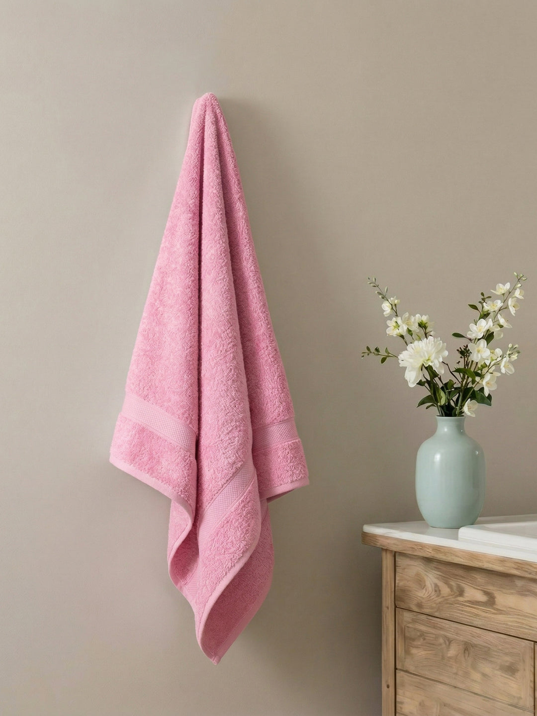 Premium Prism Pink 100% Cotton Solid 525 GSM Bath Towel Iris 1 Pc Pvc Pack