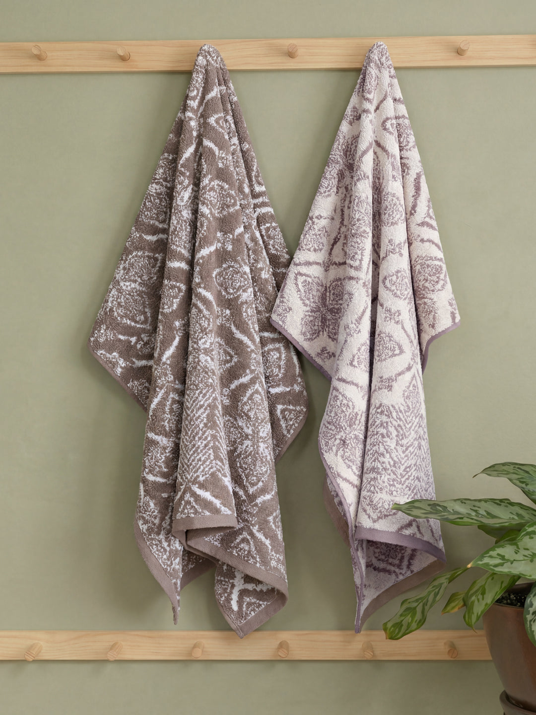 Premium Beige 100% Cotton Self Design 525 GSM Bath Towel Santorini 1 Pc Pvc Pack