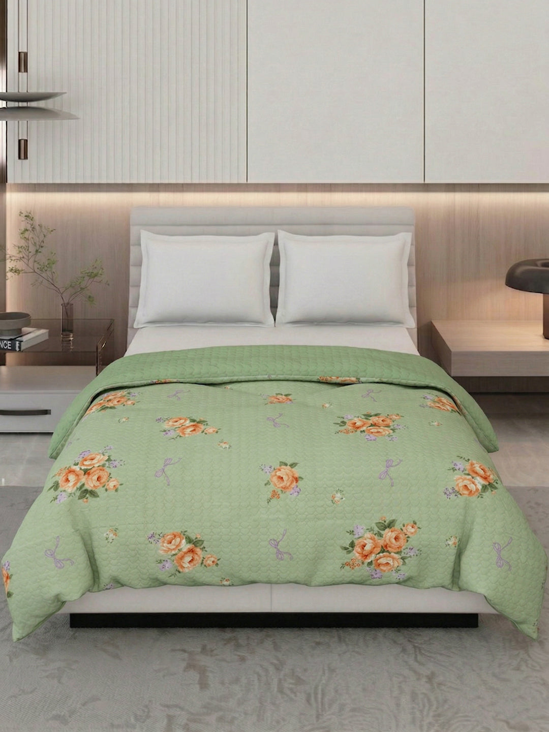 Premium Leaf Print Double Bed 3 Ply 200 GSM Comforter Cozy Flannel Collection Weight 2.8 kg