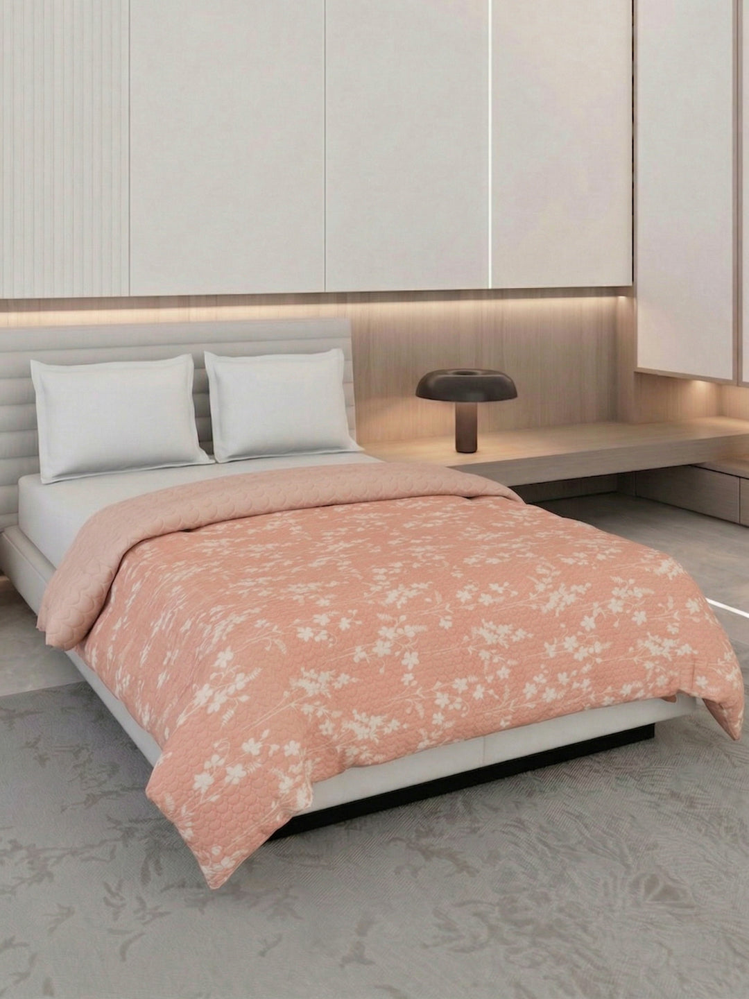 Premium Interlocking Motif Double Bed 3 Ply 200 GSM Comforter Cozy Flannel Collection Weight 2.8 kg