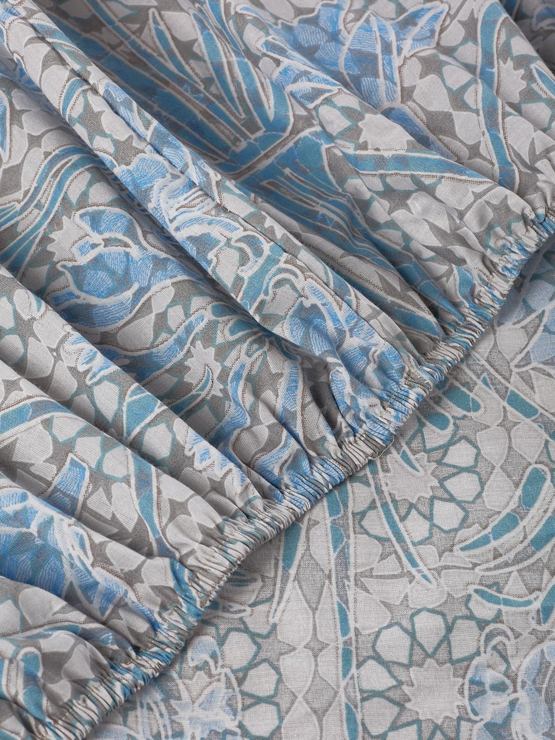 144 TC Pure Cotton King Size Bedsheet with 2 Pillow Covers Prestige Collection