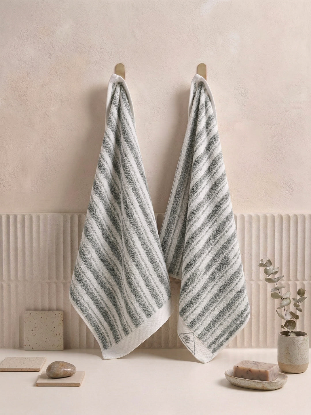 Premium Green & White Pure Cotton Self Design 500 GSM Hand Towel 2 Pc Set (Green Weave Collection)