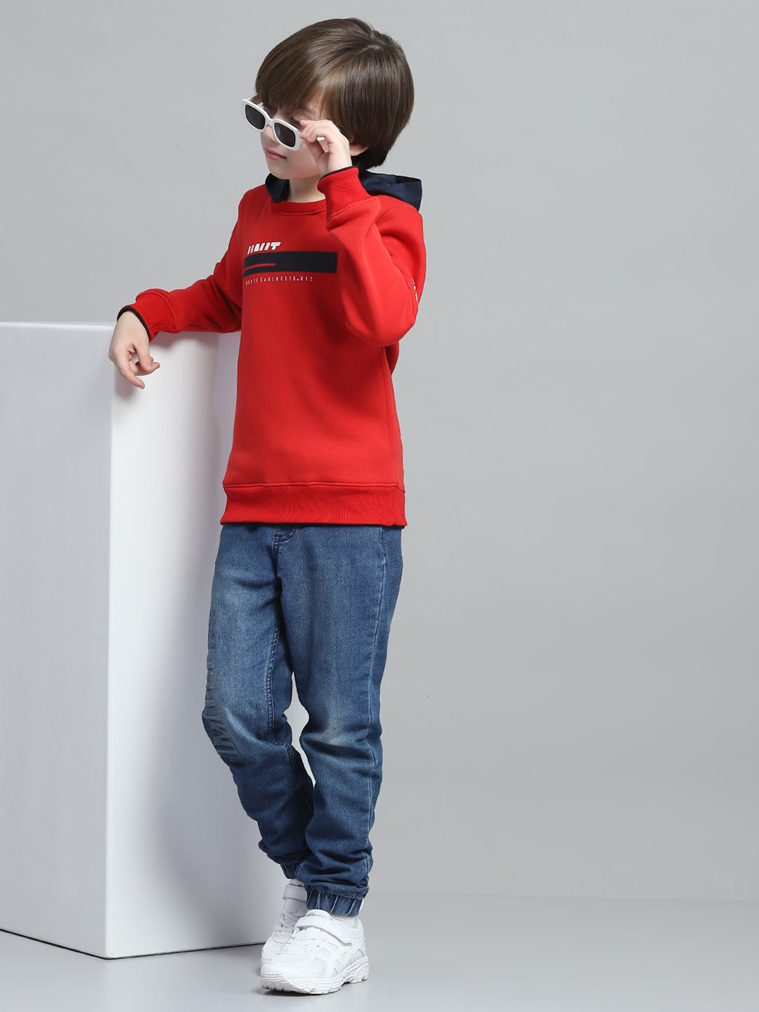 Boys Red Printed Round Neck Full Sleeve Sweatshirt