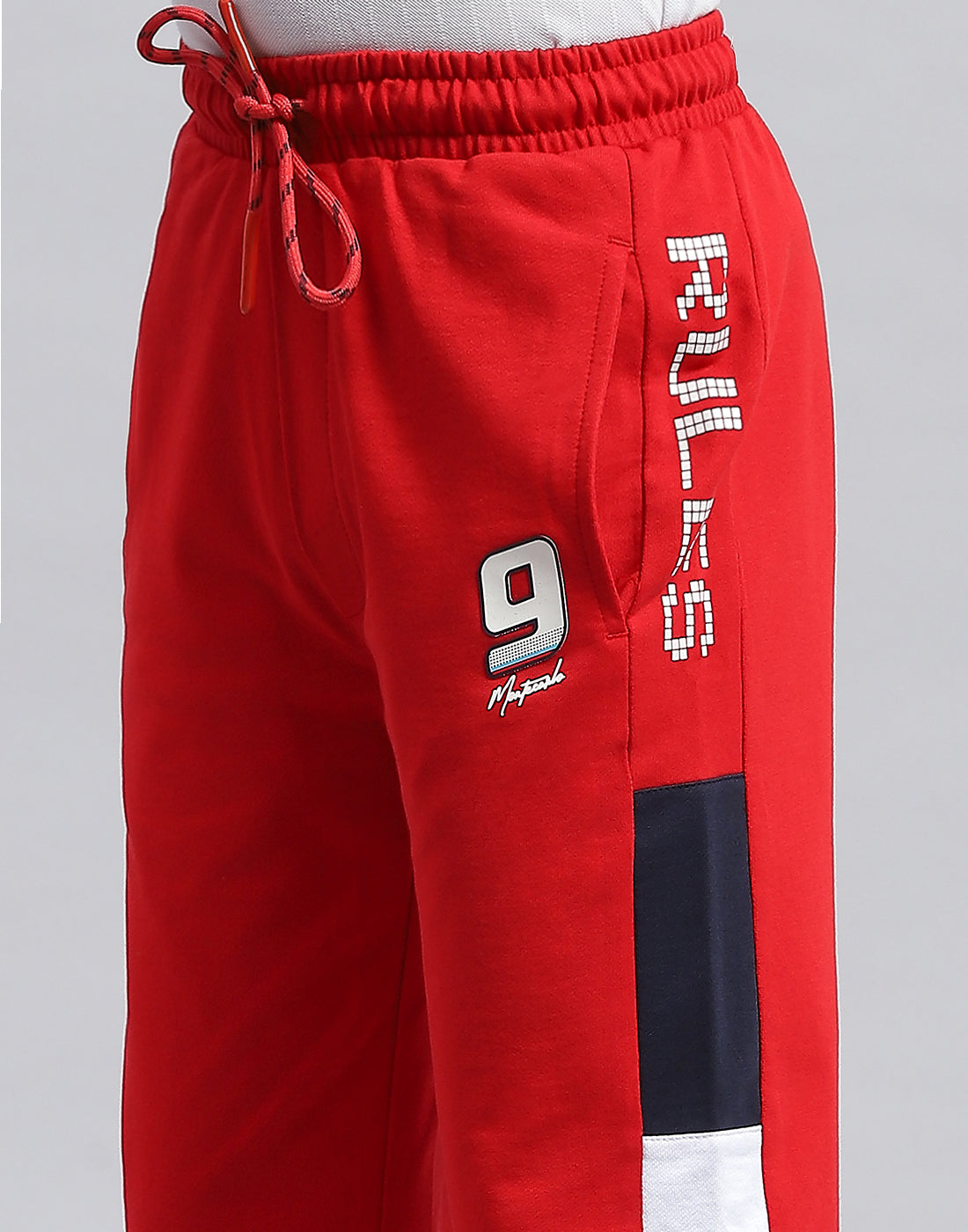 Boys Red Printed Regular Fit Capri