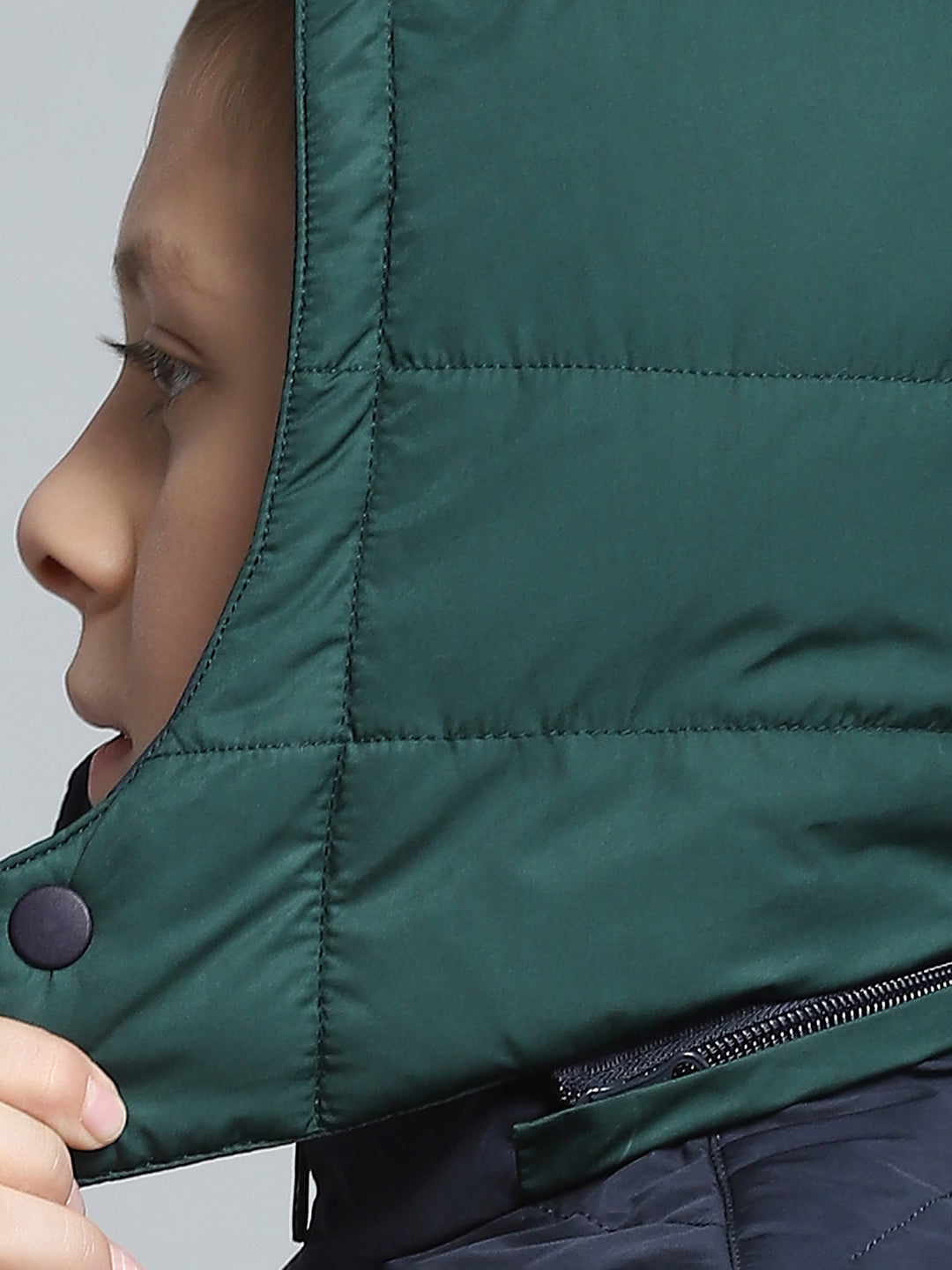 Boys Green Printed Detachable Hood Sleeveless Reversible Jacket