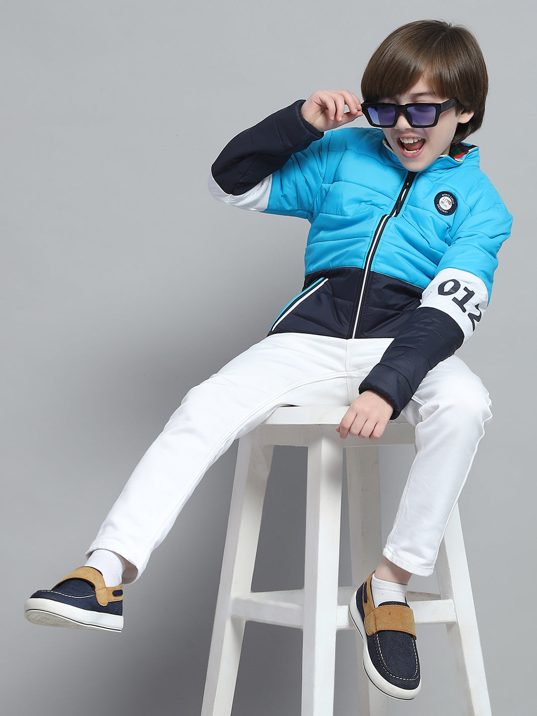 Boys Blue Solid Mock Neck Full Sleeve Reversible Jacket