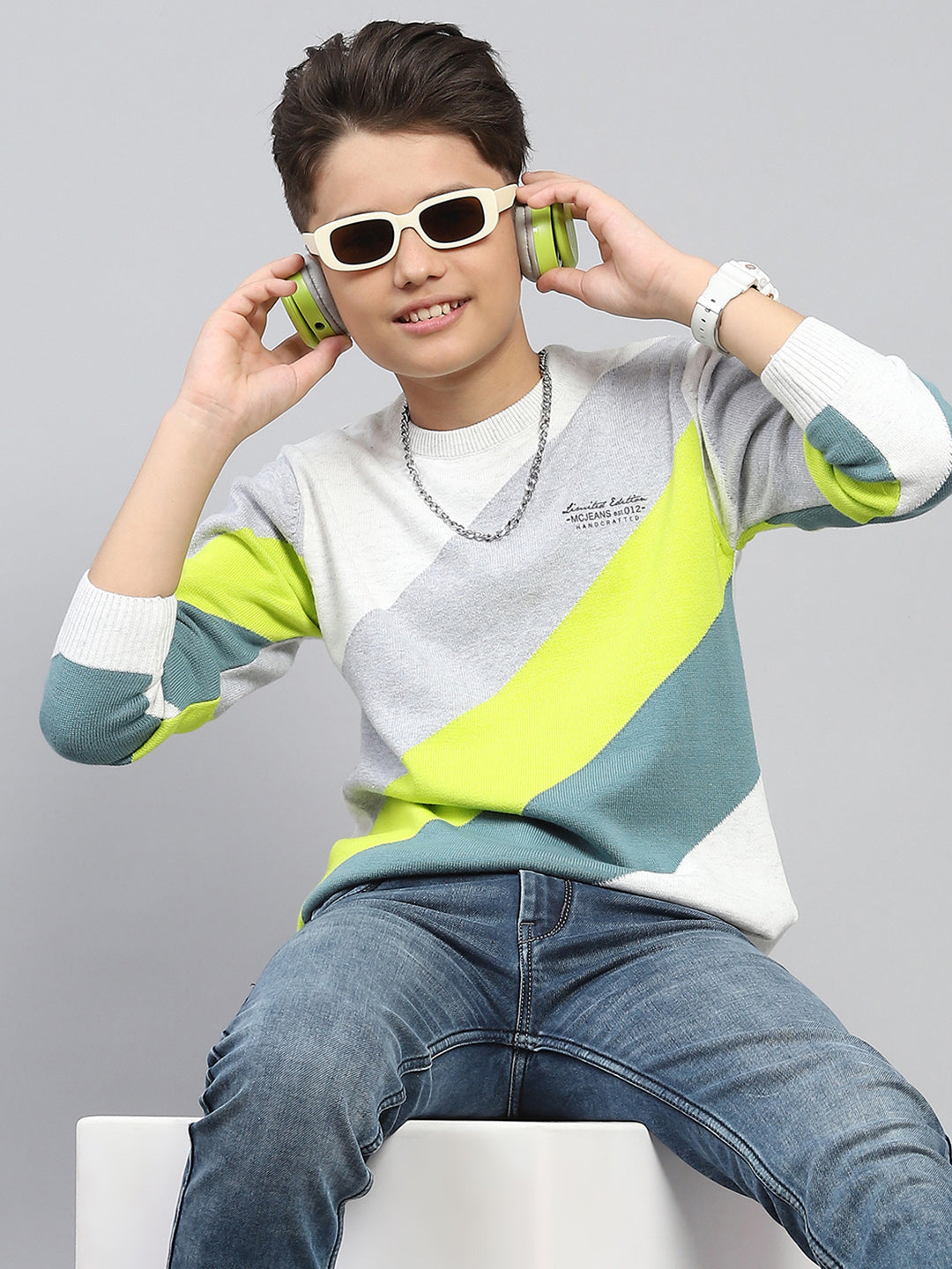 Boys White Self Design Round Neck Full Sleeve Pullover