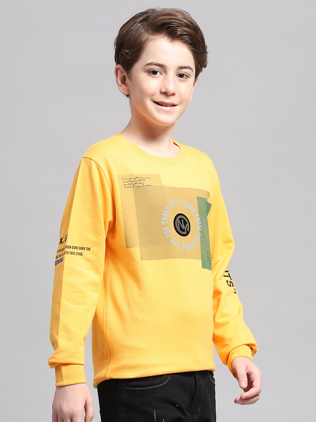 Boys Yellow Printed Round Neck Full Sleeve Sweatshirt