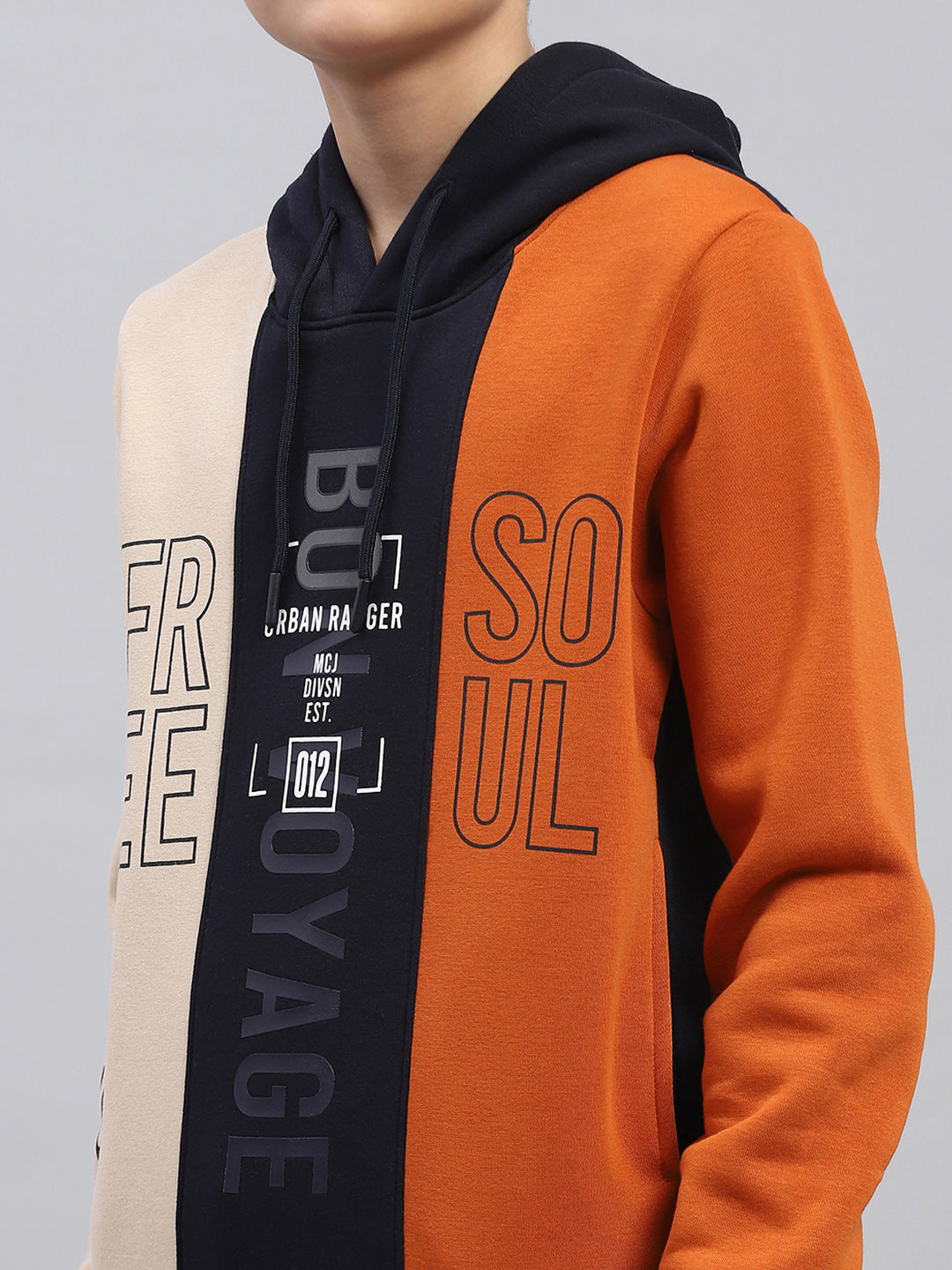 Boys Multicolor Printed Hooded Full Sleeve Sweatshirt