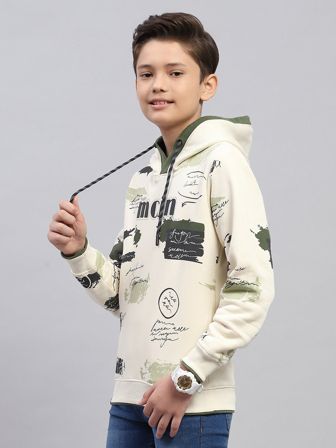 Boys Off White Printed Hooded Full Sleeve Sweatshirt