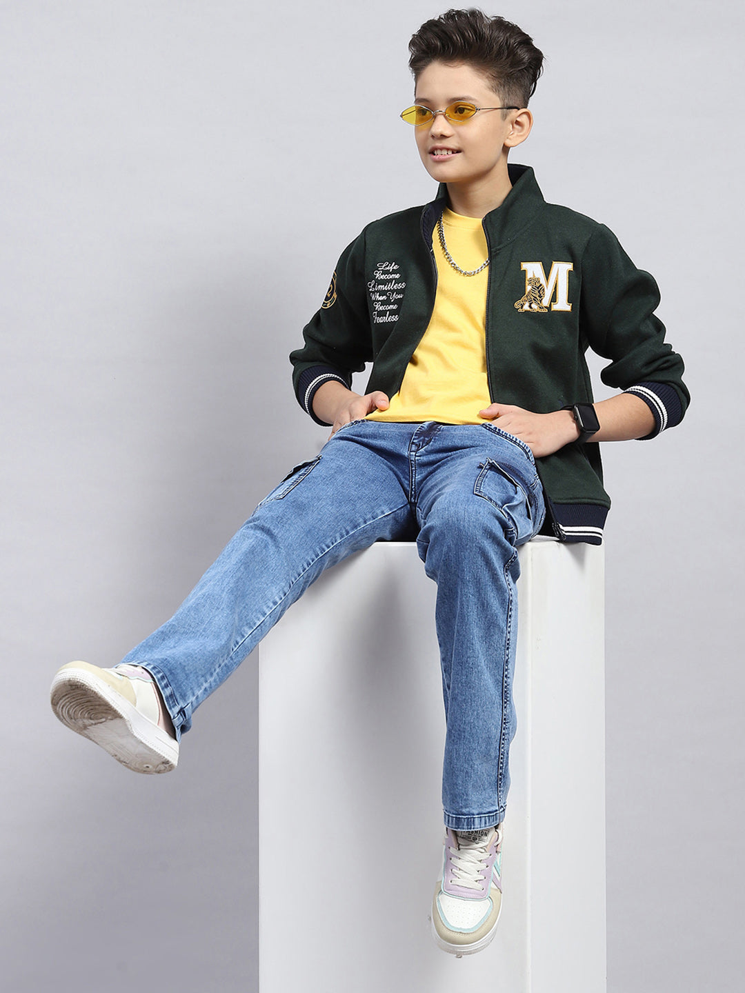 Boys Green Embroidered Turtle Neck Full Sleeve Sweatshirt
