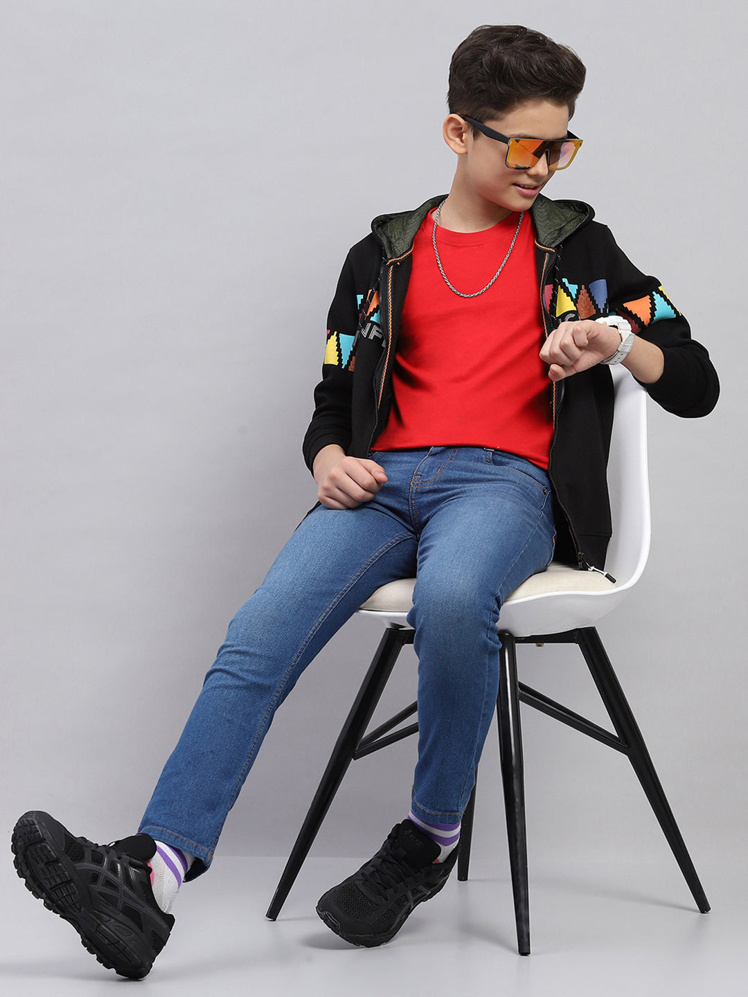 Boys Black Printed Hooded Full Sleeve Sweatshirt