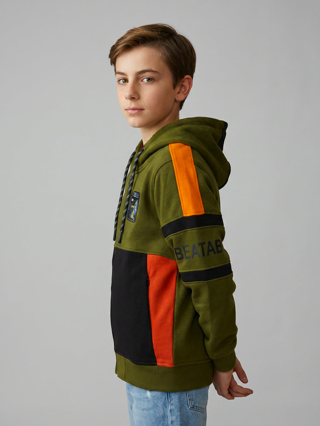 Boys Olive Printed Hooded Full Sleeve Sweatshirt