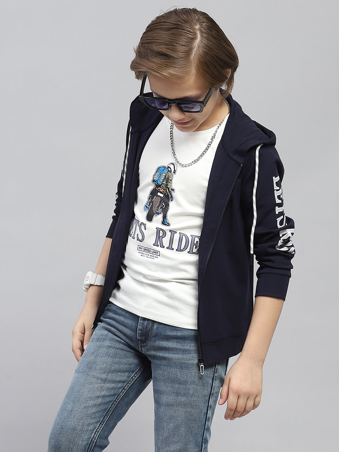 Boys Off White & Navy Blue Printed Round Neck Full Sleeve Sweatshirt with T-Shirt Set