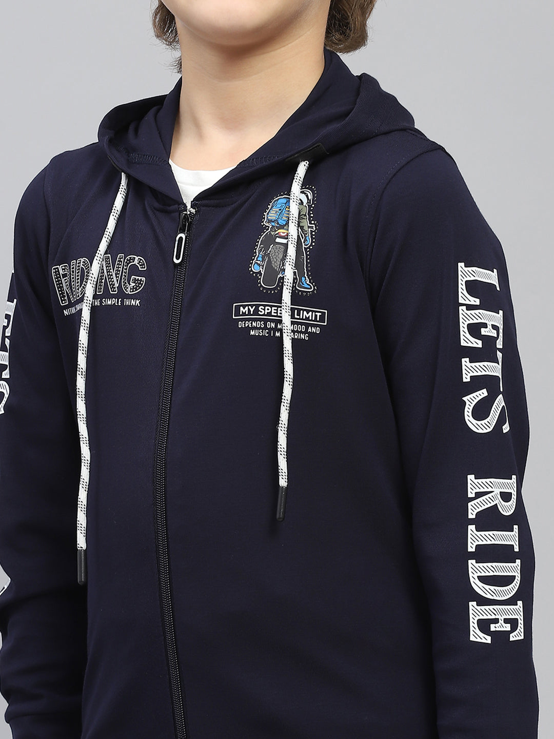 Boys Off White & Navy Blue Printed Round Neck Full Sleeve Sweatshirt with T-Shirt Set