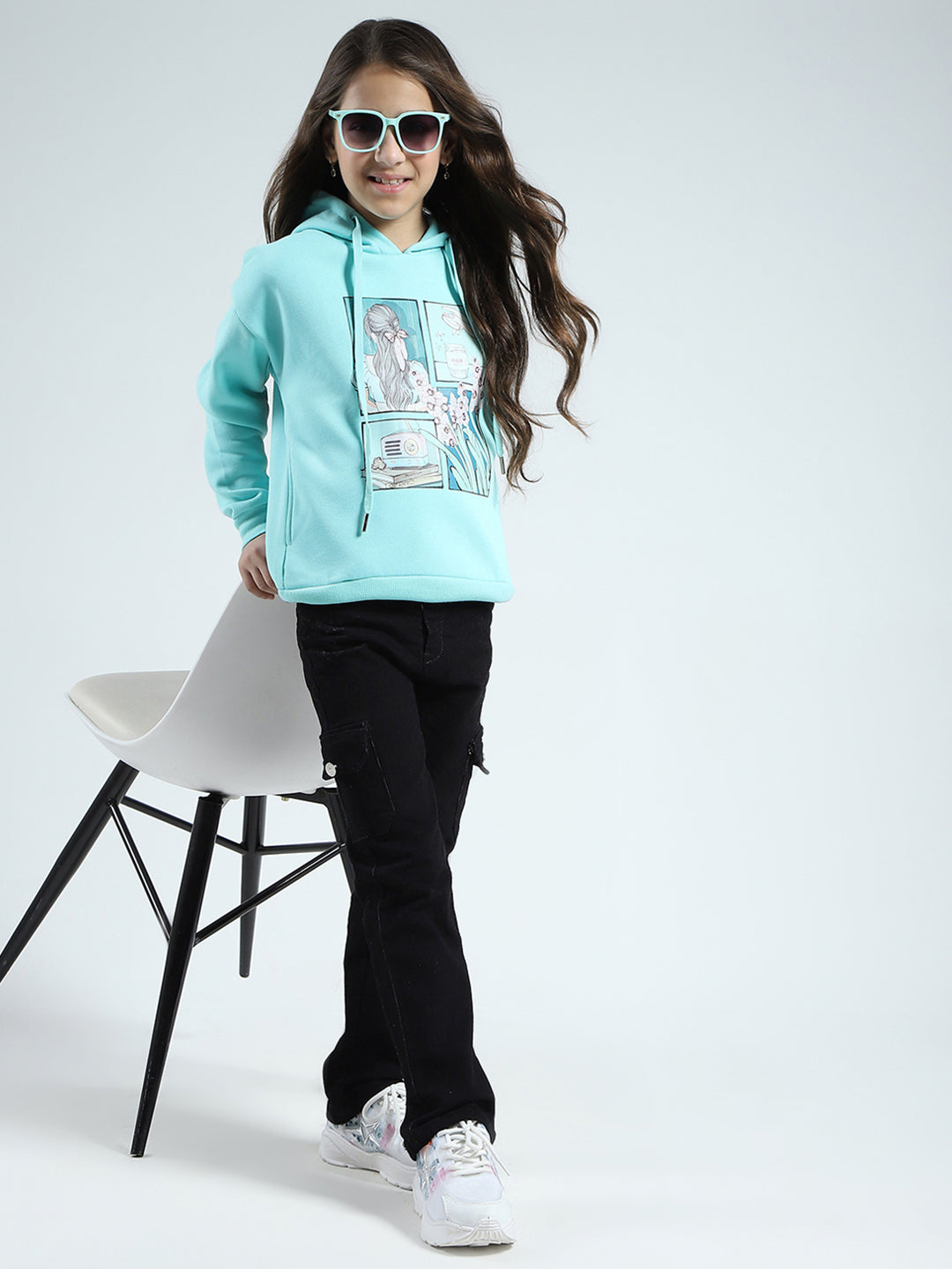Girls Blue Printed Hooded Full Sleeve Sweatshirt