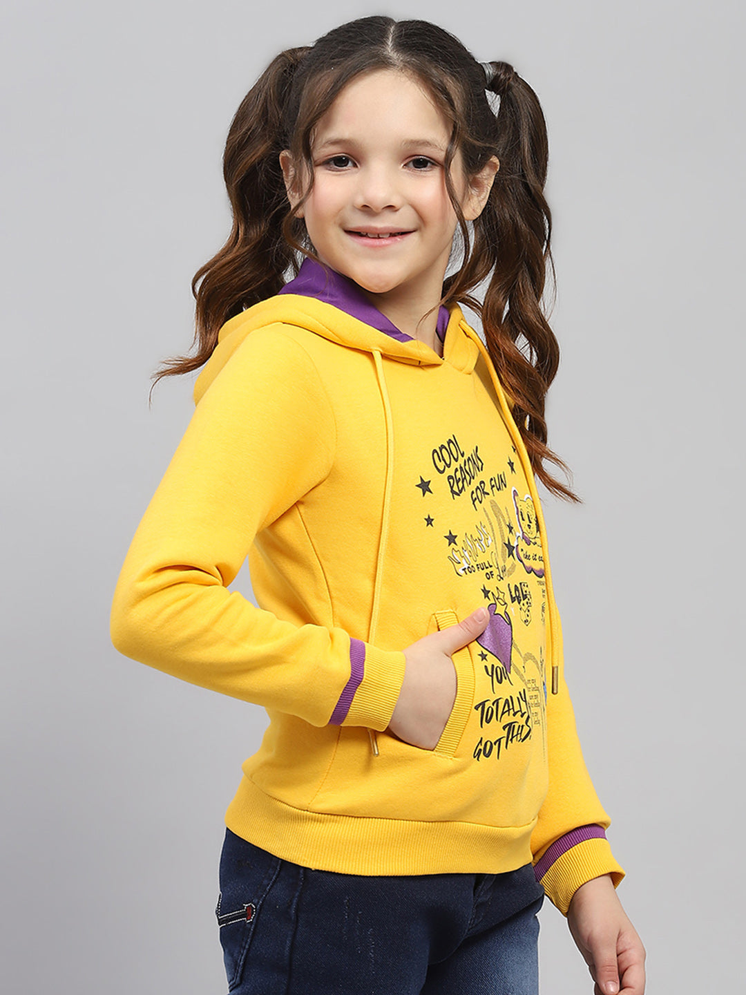 Girls Yellow Printed Hooded Full Sleeve Sweatshirt