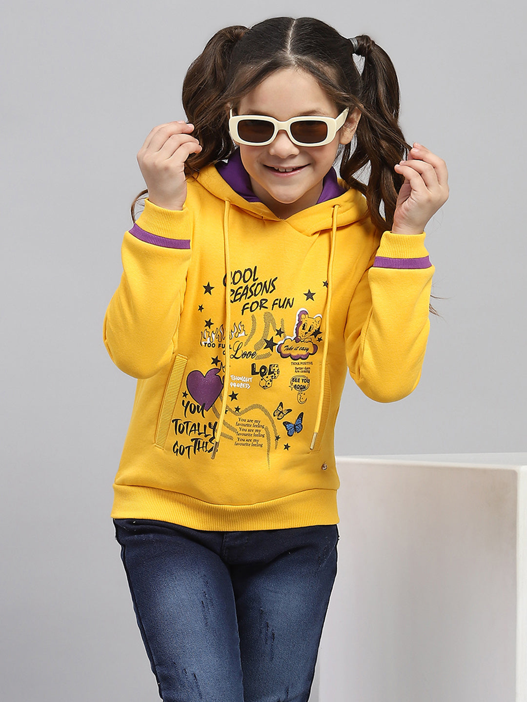 Girls Yellow Printed Hooded Full Sleeve Sweatshirt