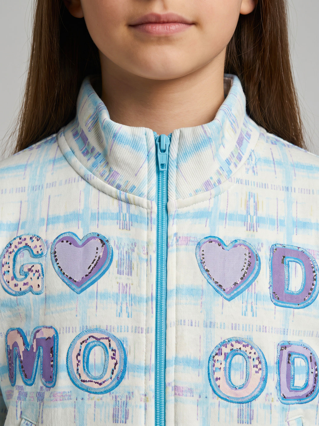 Girls Blue Printed Turtle Neck Full Sleeve Sweatshirt