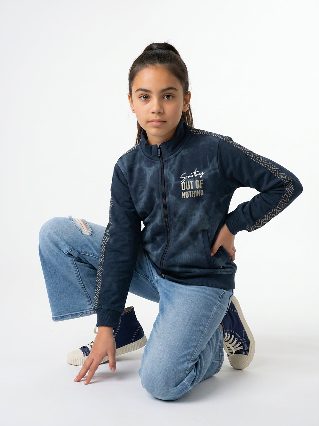 Girls Navy Blue Printed Turtle Neck Full Sleeve Sweatshirt